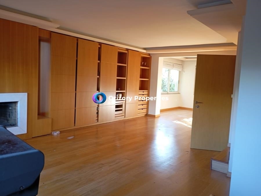 (For Sale) Residential Maisonette || Athens North/Nea Erithraia - 280 Sq.m, 520.000€ 